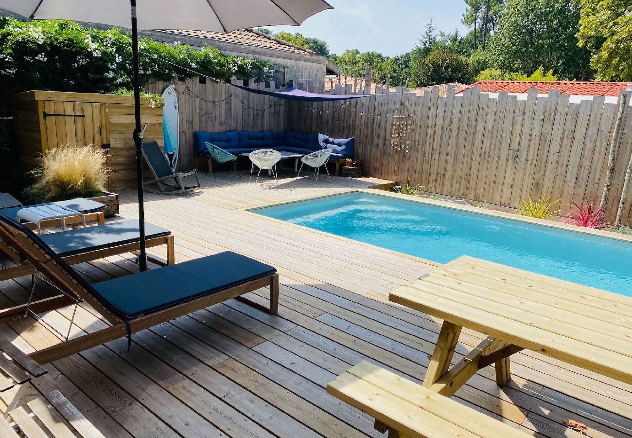 Maison à Arès - Cabane De Brice à Ares avec piscine 