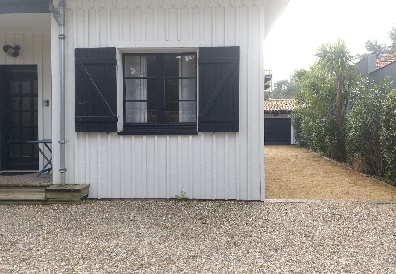 Villa à Lège-Cap-Ferret - Villa Du Phare avec piscine chauffée pour 14 personnes