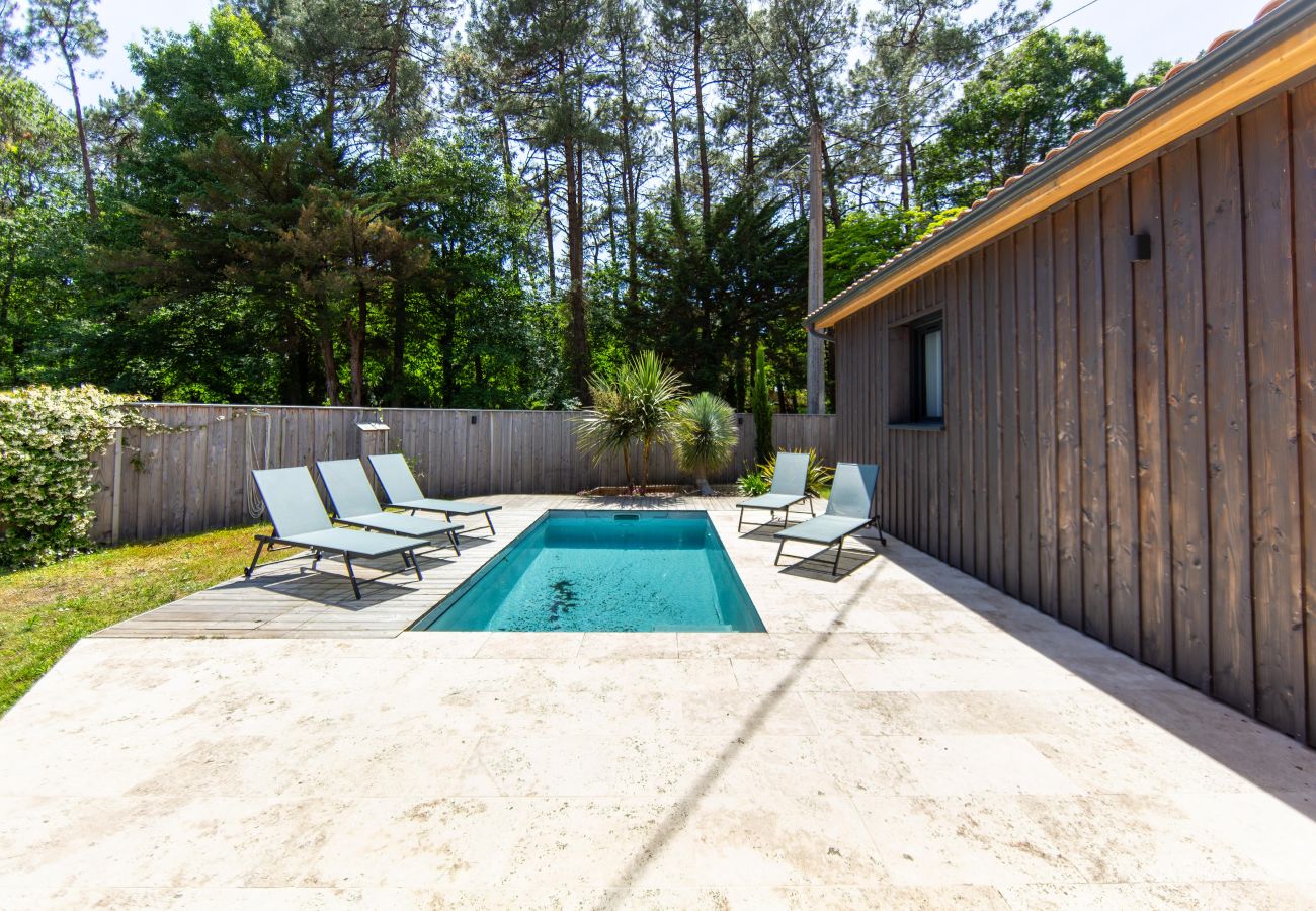 Villa à Arès - Villa Javal à Ares avec piscine chauffée (du 01/05 au 15/10) et à 2 pas du Bassin