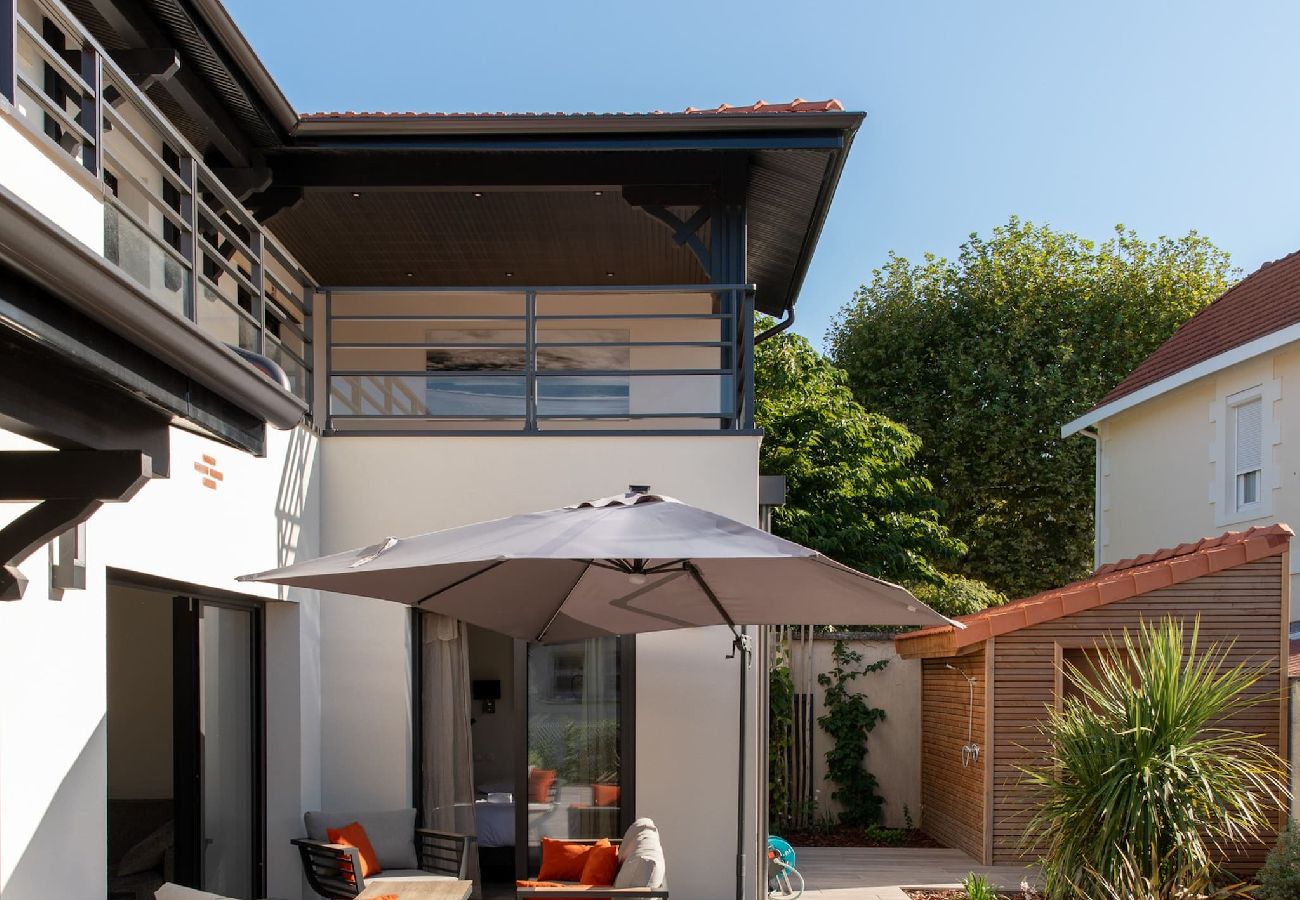 Villa à Andernos-les-Bains - Villa Fabienne en plein centre ville avec piscine chauffée